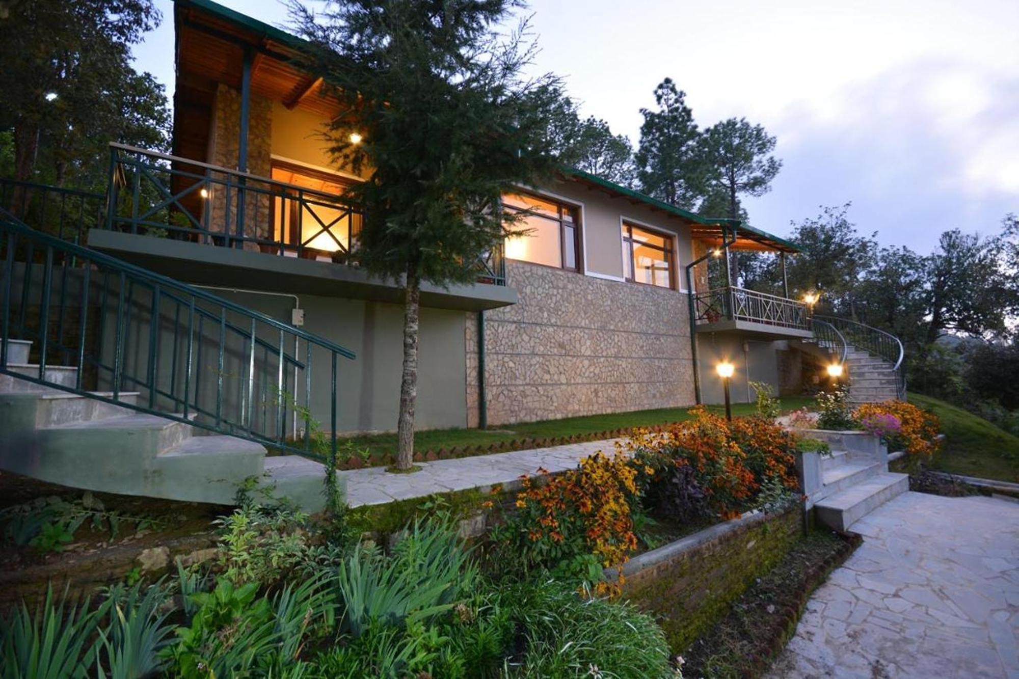 Blusalzz Escapade Anant Rasa Resort - Ranikhet Shitlakhet Bagian luar foto